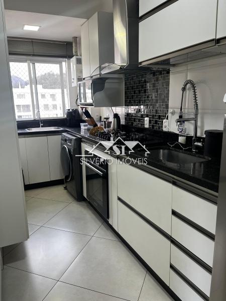 Apartamento à venda com 2 quartos, 60m² - Foto 28