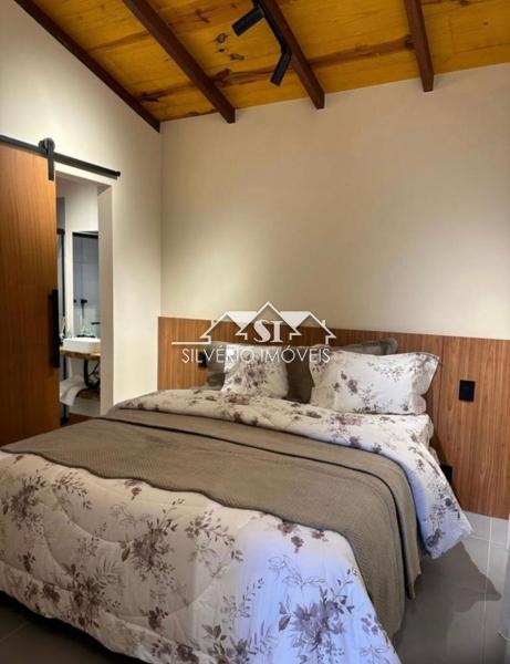Casa à venda com 2 quartos, 87m² - Foto 11