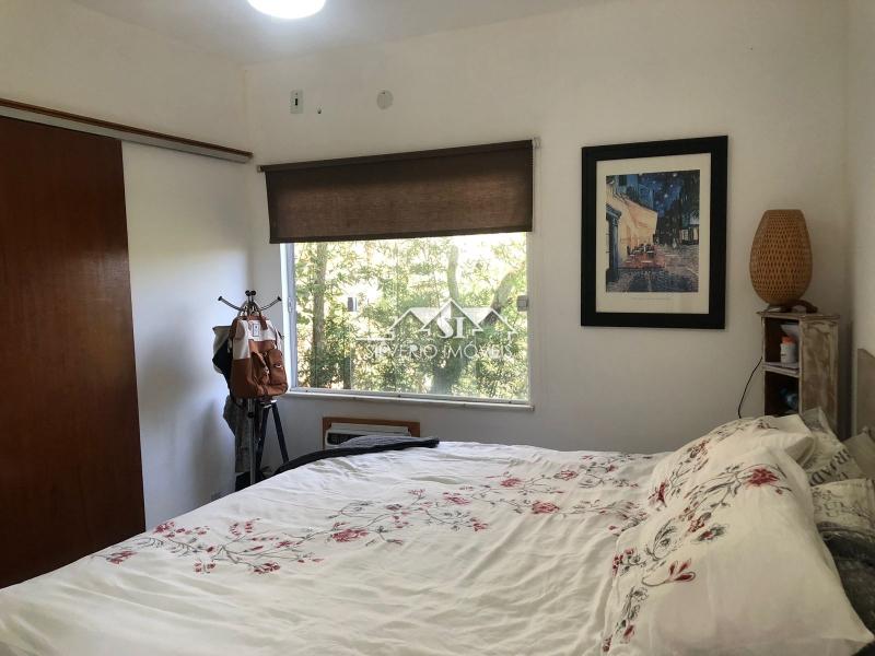 Casa à venda com 4 quartos, 250m² - Foto 11