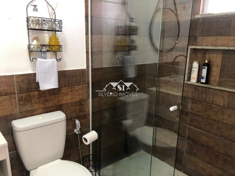 Casa à venda com 4 quartos, 250m² - Foto 14