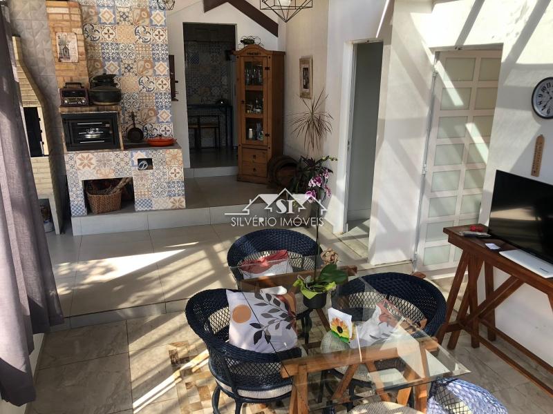 Casa à venda com 4 quartos, 250m² - Foto 6