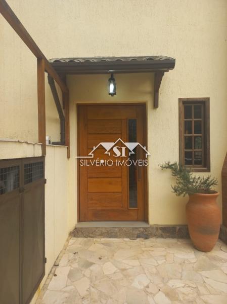 Casa à venda com 3 quartos, 327m² - Foto 9