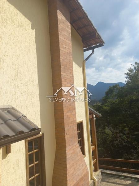 Casa à venda com 3 quartos, 327m² - Foto 5