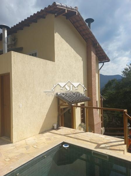 Casa à venda com 3 quartos, 327m² - Foto 8