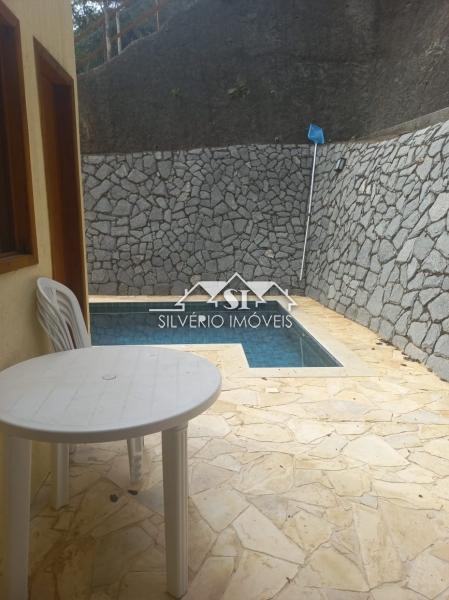 Casa à venda com 3 quartos, 327m² - Foto 15