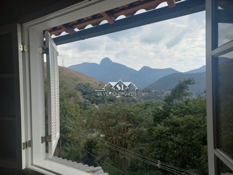 Casa à venda com 3 quartos, 327m² - Foto 16