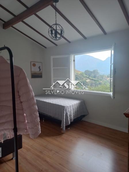 Casa à venda com 3 quartos, 327m² - Foto 25