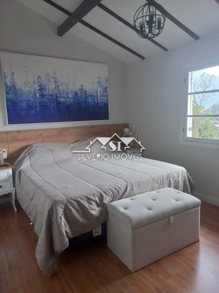 Casa à venda com 3 quartos, 327m² - Foto 26
