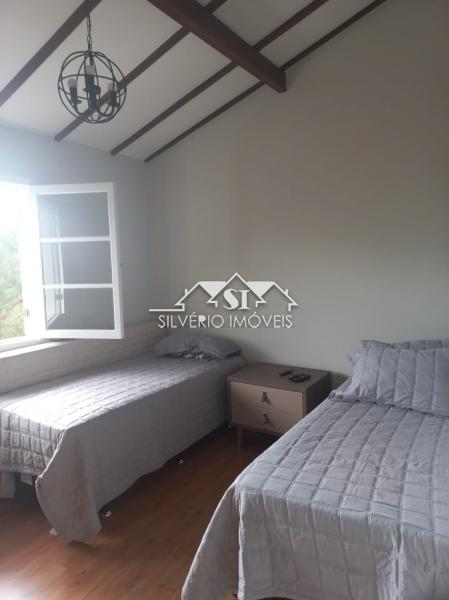 Casa à venda com 3 quartos, 327m² - Foto 31