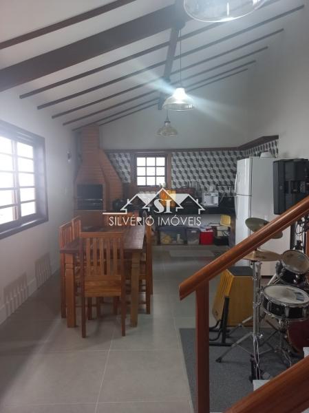 Casa à venda com 3 quartos, 327m² - Foto 32
