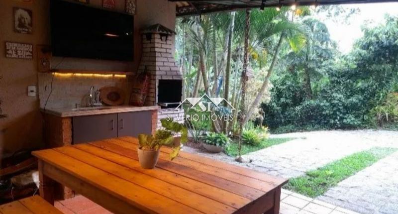 Casa para alugar com 2 quartos, 175m² - Foto 16