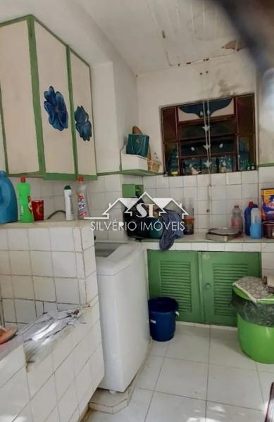 Casa à venda com 5 quartos, 230m² - Foto 3