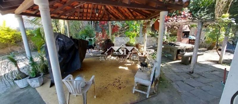 Casa à venda com 5 quartos, 230m² - Foto 8