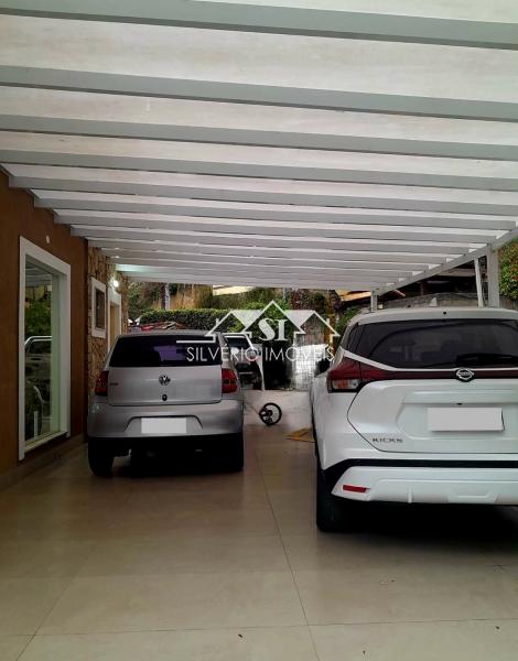 Casa à venda com 3 quartos, 230m² - Foto 18