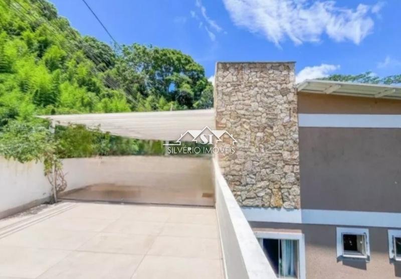 Casa à venda com 3 quartos, 230m² - Foto 6