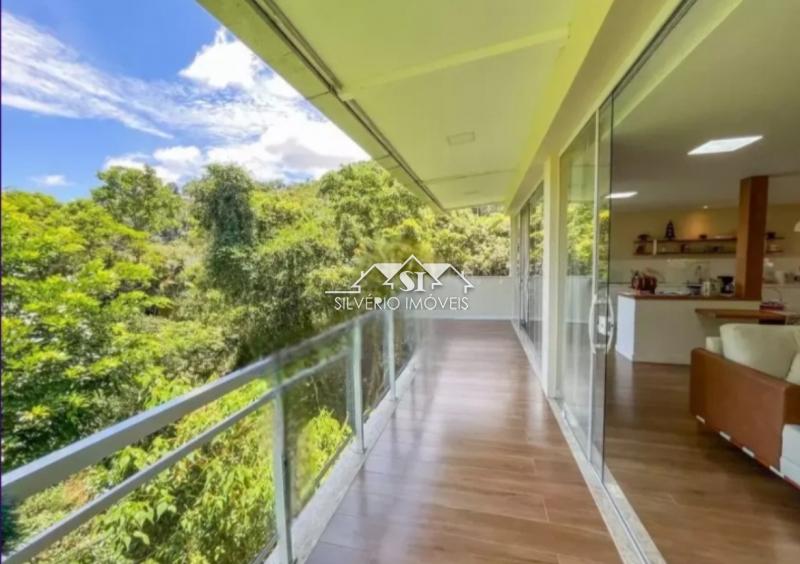 Casa à venda com 3 quartos, 230m² - Foto 3