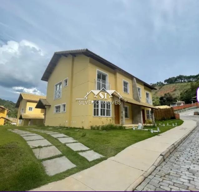 Casa à venda com 4 quartos, 213m² - Foto 1
