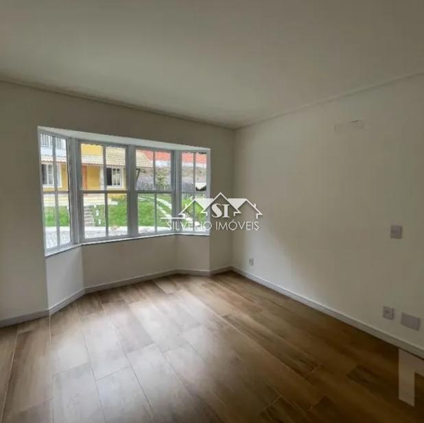 Casa à venda com 4 quartos, 213m² - Foto 3
