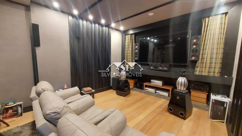 Casa à venda com 3 quartos, 230m² - Foto 3