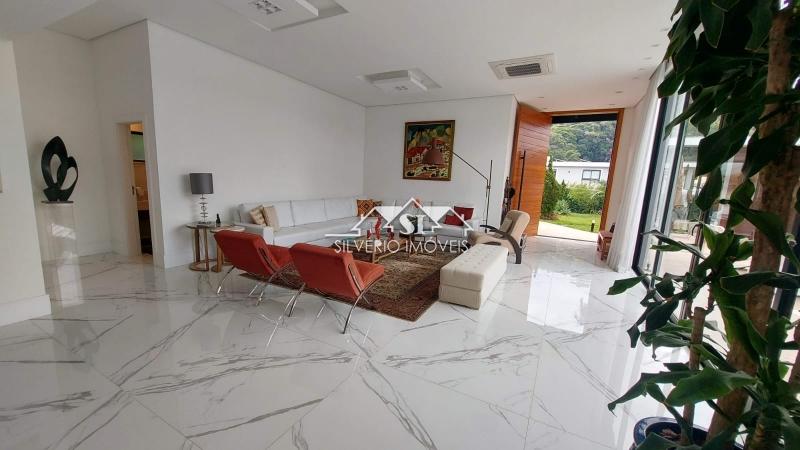 Casa à venda com 3 quartos, 230m² - Foto 17