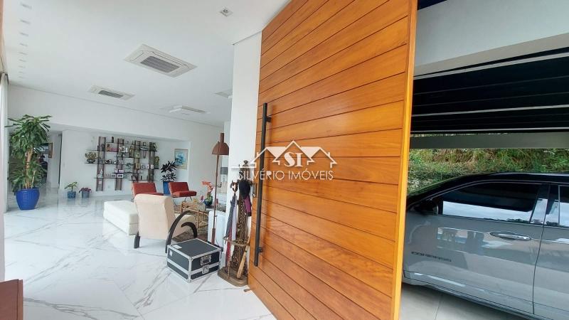 Casa à venda com 3 quartos, 230m² - Foto 18