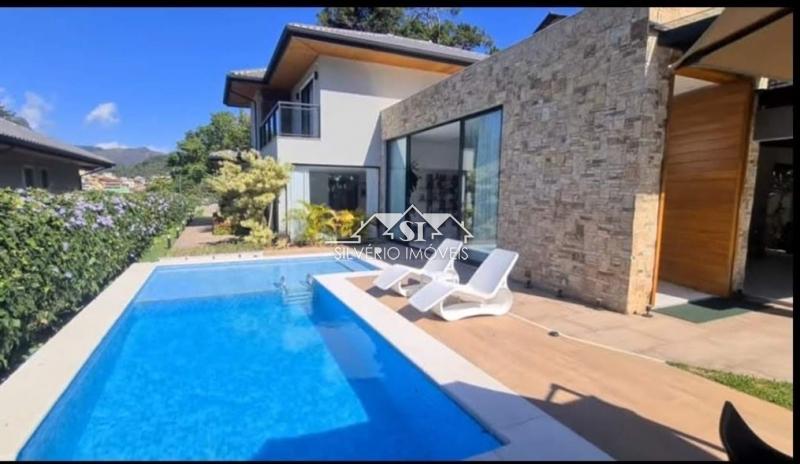 Casa à venda com 3 quartos, 230m² - Foto 20