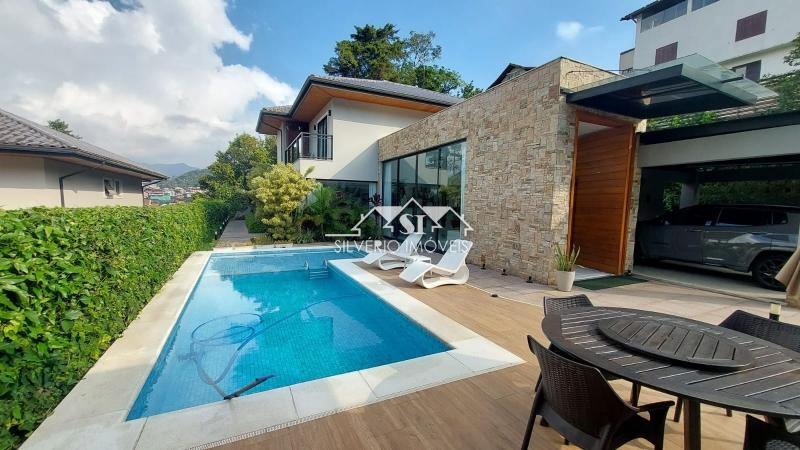 Casa à venda com 3 quartos, 230m² - Foto 47