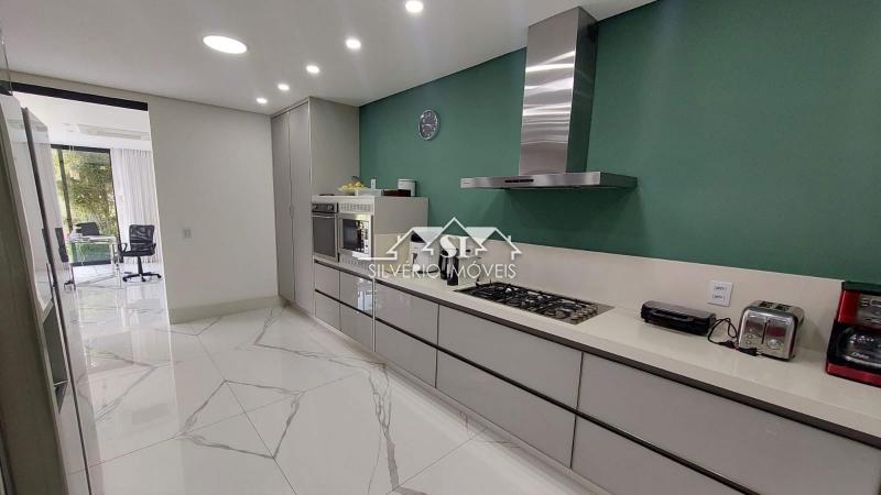 Casa à venda com 3 quartos, 230m² - Foto 53