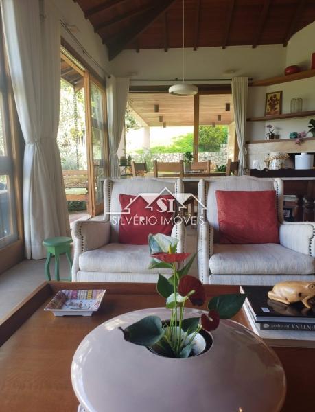 Casa à venda com 6 quartos, 600m² - Foto 12