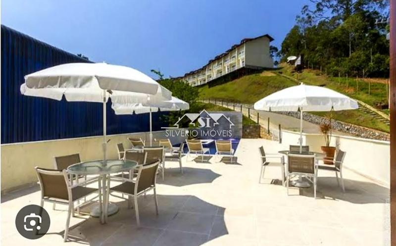 Casa à venda com 2 quartos, 150m² - Foto 1