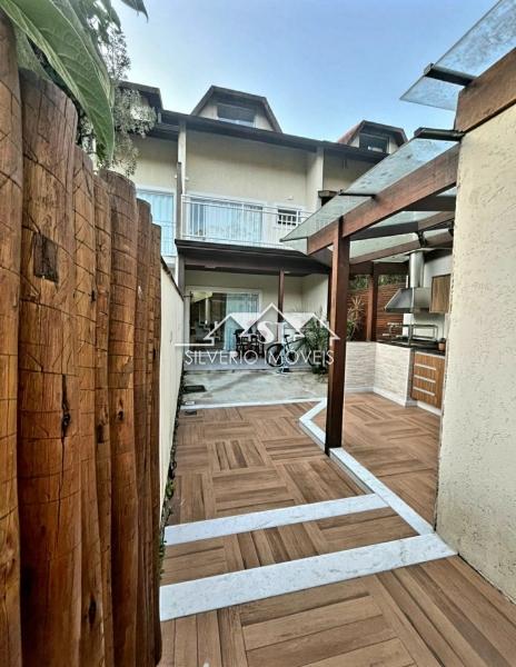 Casa à venda com 2 quartos, 150m² - Foto 4