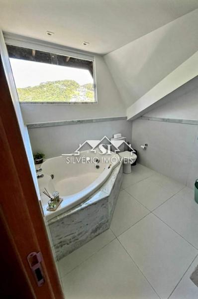 Casa à venda com 2 quartos, 150m² - Foto 20