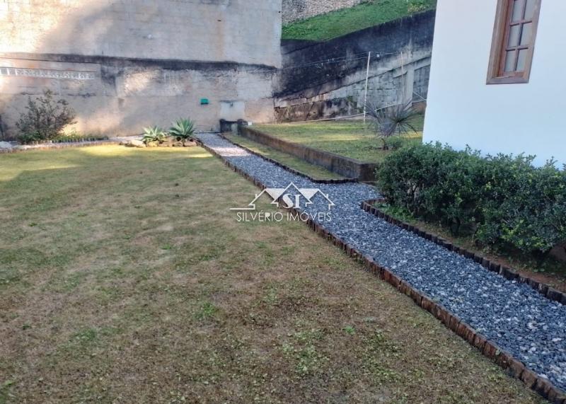 Casa à venda com 5 quartos, 200m² - Foto 8
