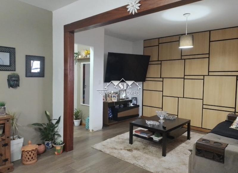 Casa à venda com 5 quartos, 200m² - Foto 15