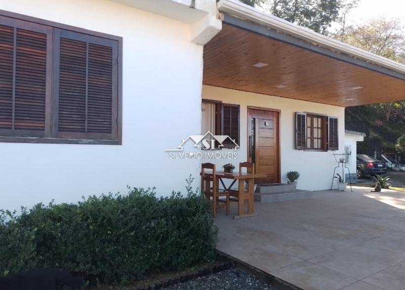 Casa à venda com 5 quartos, 200m² - Foto 18