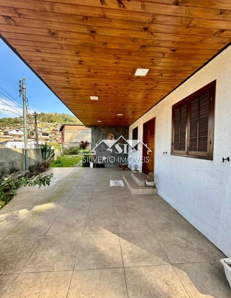 Casa à venda com 5 quartos, 200m² - Foto 23