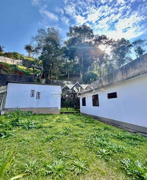 Casa à venda com 5 quartos, 200m² - Foto 6