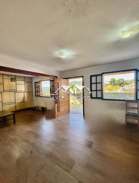Casa à venda com 5 quartos, 200m² - Foto 28