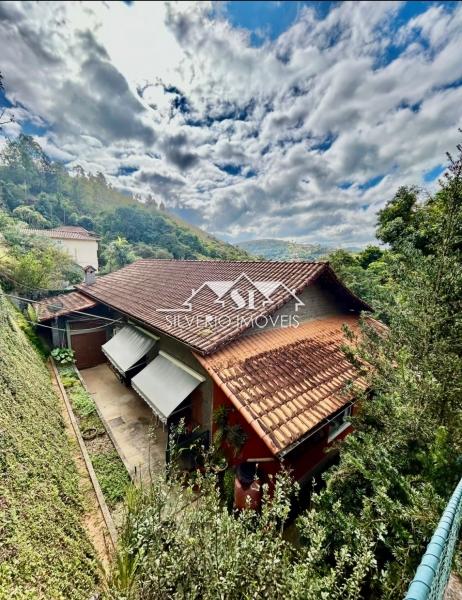 Casa à venda com 4 quartos, 240m² - Foto 5