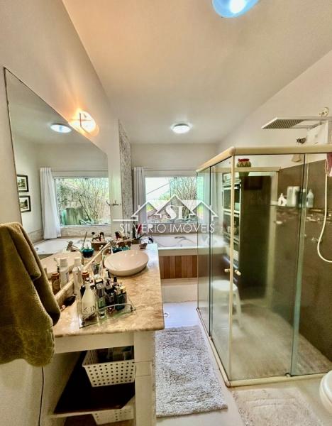 Casa à venda com 4 quartos, 240m² - Foto 7