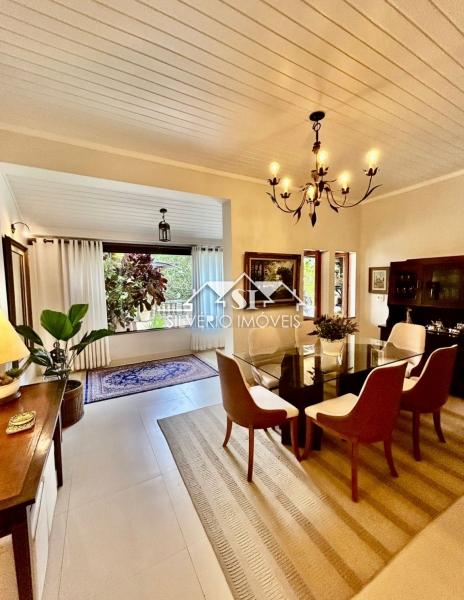 Casa à venda com 4 quartos, 240m² - Foto 10