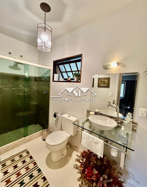 Casa à venda com 4 quartos, 240m² - Foto 20
