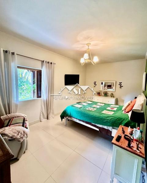 Casa à venda com 4 quartos, 240m² - Foto 23
