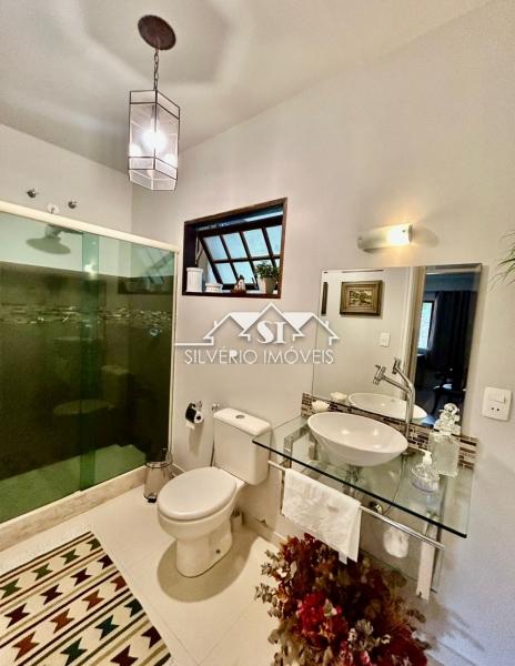 Casa à venda com 4 quartos, 240m² - Foto 27