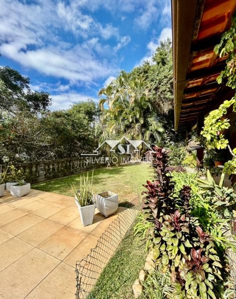 Casa à venda com 4 quartos, 240m² - Foto 29