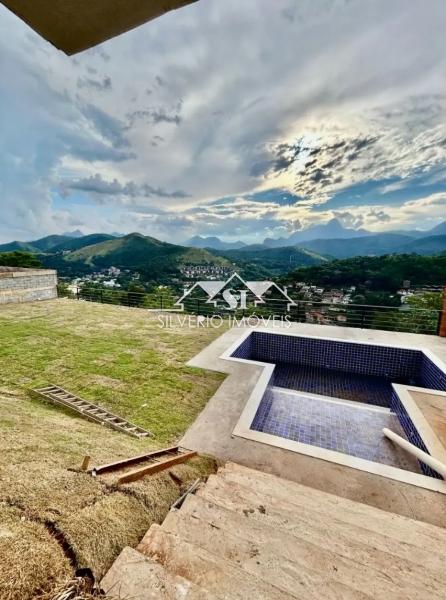 Casa à venda com 3 quartos, 180m² - Foto 7