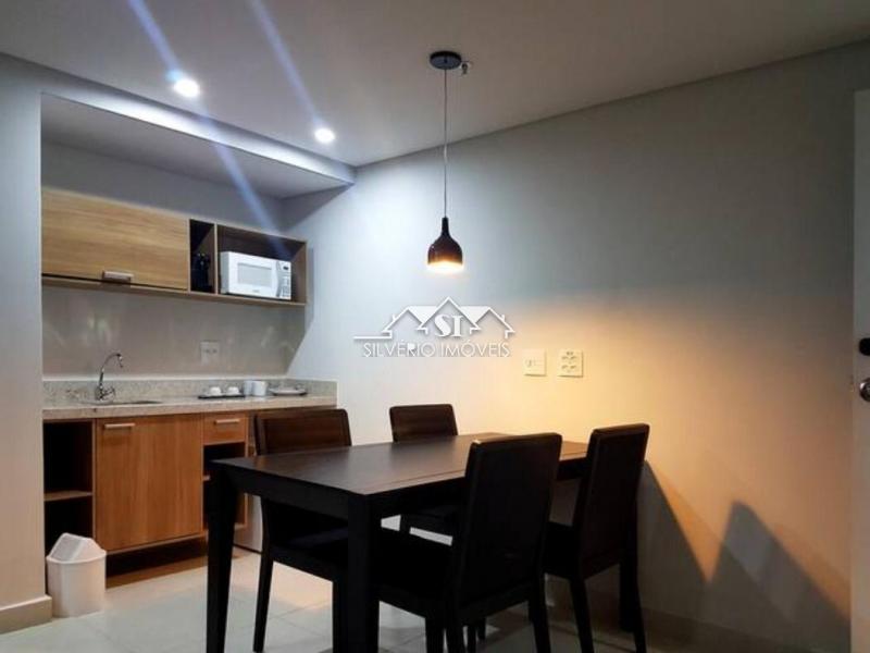 Apartamento à venda com 2 quartos, 72m² - Foto 2