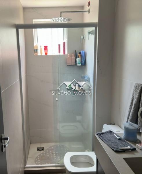 Apartamento à venda com 2 quartos, 79m² - Foto 2