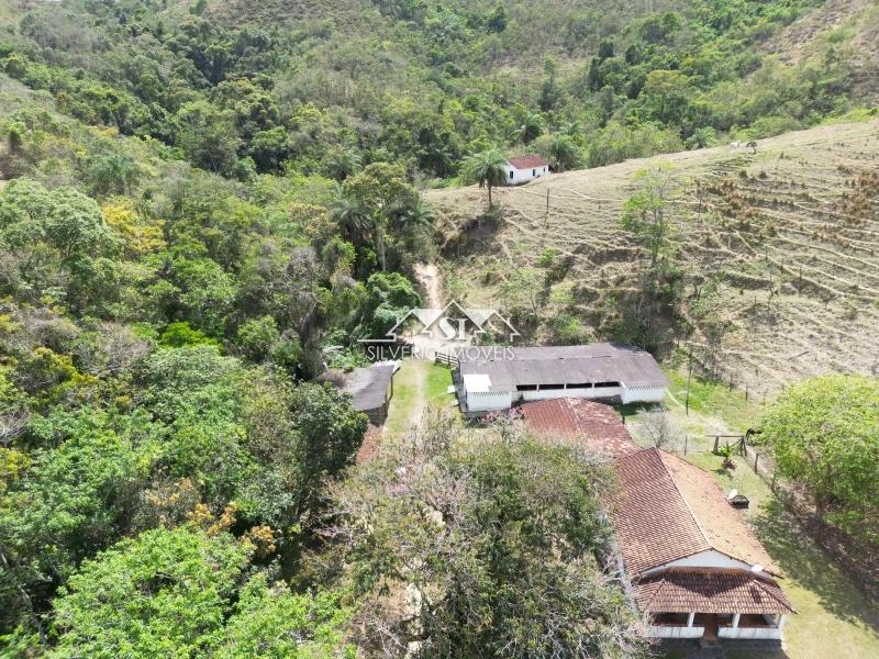 Fazenda à venda com 8 quartos, 500m² - Foto 5