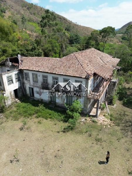 Fazenda à venda com 8 quartos, 500m² - Foto 15